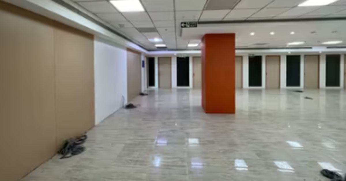 Ready to Move Office Space for Rent