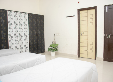 Zolo Midway PG for rent in KPHB