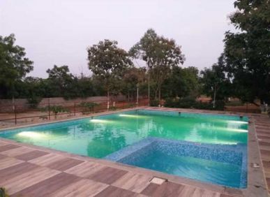 Classy Farmhouse for rent in Moinabad