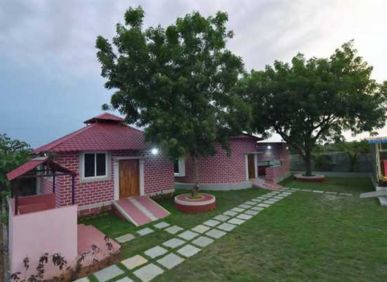 Fun Farmhouse for rent in Moinabad